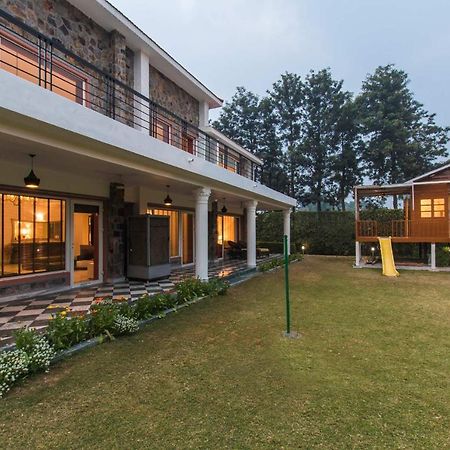 Stayvista At The Banyan Abode With Pool Table, Pet Friendly & Outdoor Pool มาเนซาร์ ภายนอก รูปภาพ