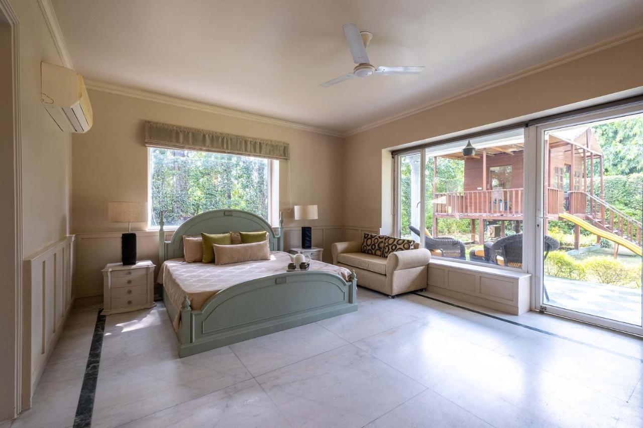 Stayvista At The Banyan Abode With Pool Table, Pet Friendly & Outdoor Pool มาเนซาร์ ภายนอก รูปภาพ