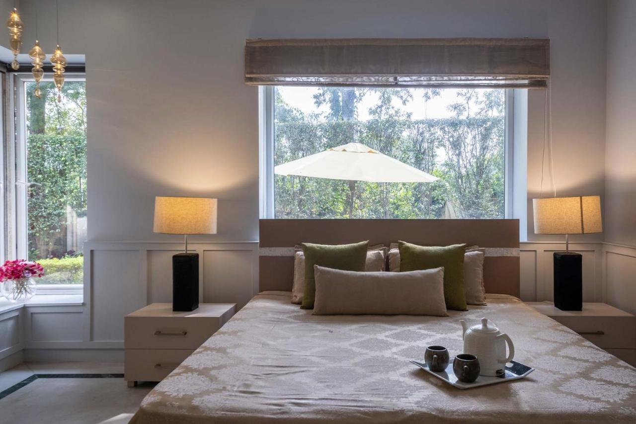 Stayvista At The Banyan Abode With Pool Table, Pet Friendly & Outdoor Pool มาเนซาร์ ภายนอก รูปภาพ