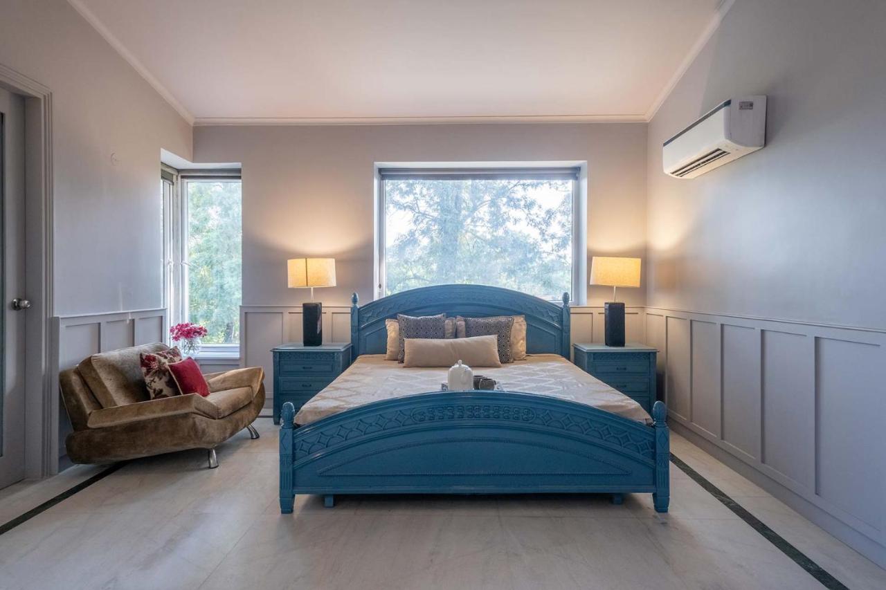 Stayvista At The Banyan Abode With Pool Table, Pet Friendly & Outdoor Pool มาเนซาร์ ภายนอก รูปภาพ