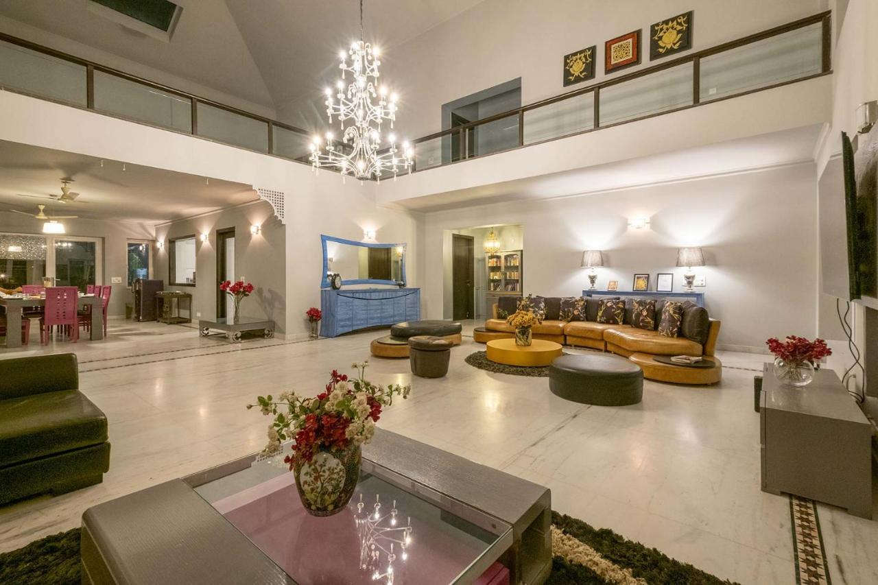 Stayvista At The Banyan Abode With Pool Table, Pet Friendly & Outdoor Pool มาเนซาร์ ภายนอก รูปภาพ