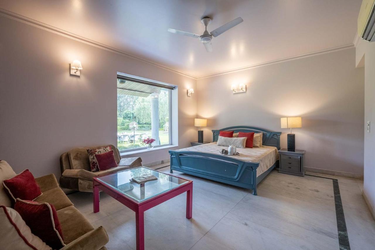 Stayvista At The Banyan Abode With Pool Table, Pet Friendly & Outdoor Pool มาเนซาร์ ภายนอก รูปภาพ