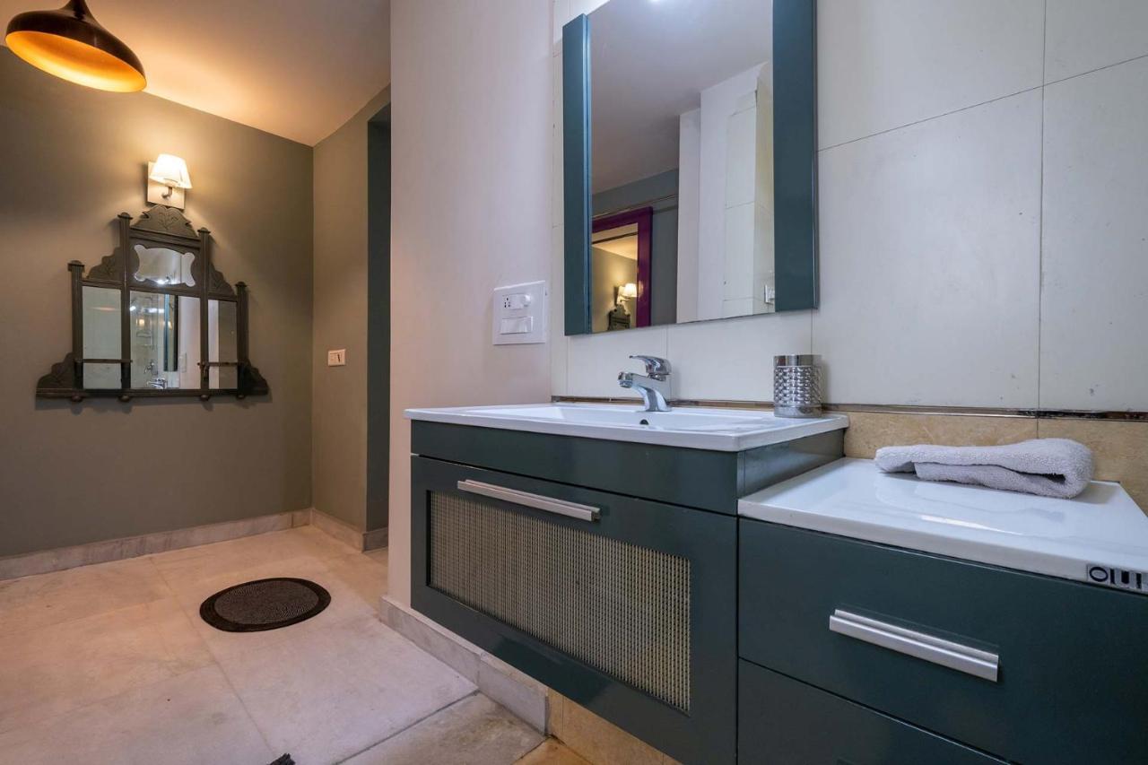 Stayvista At The Banyan Abode With Pool Table, Pet Friendly & Outdoor Pool มาเนซาร์ ภายนอก รูปภาพ