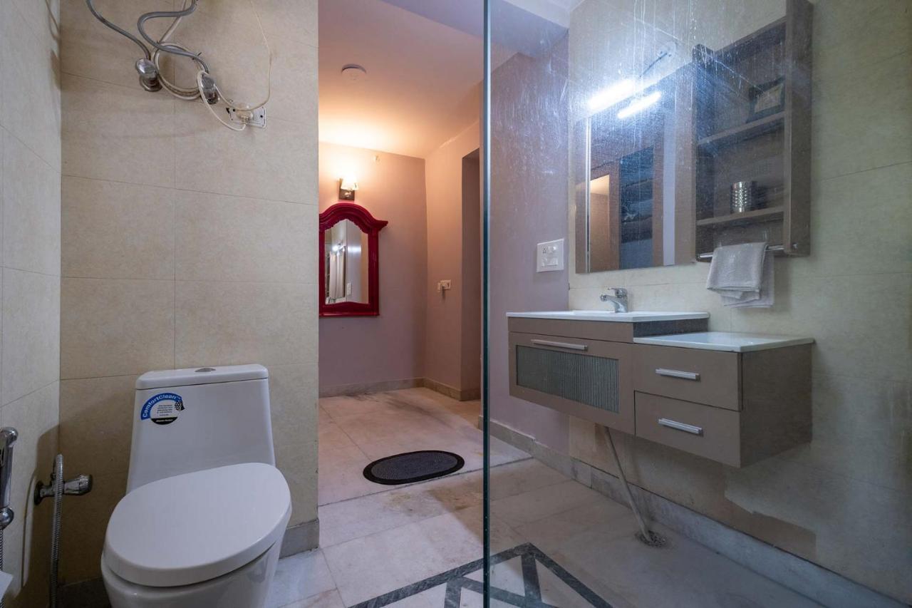 Stayvista At The Banyan Abode With Pool Table, Pet Friendly & Outdoor Pool มาเนซาร์ ภายนอก รูปภาพ